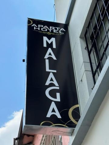 Apartahotel Malaga Medellín Esterno foto